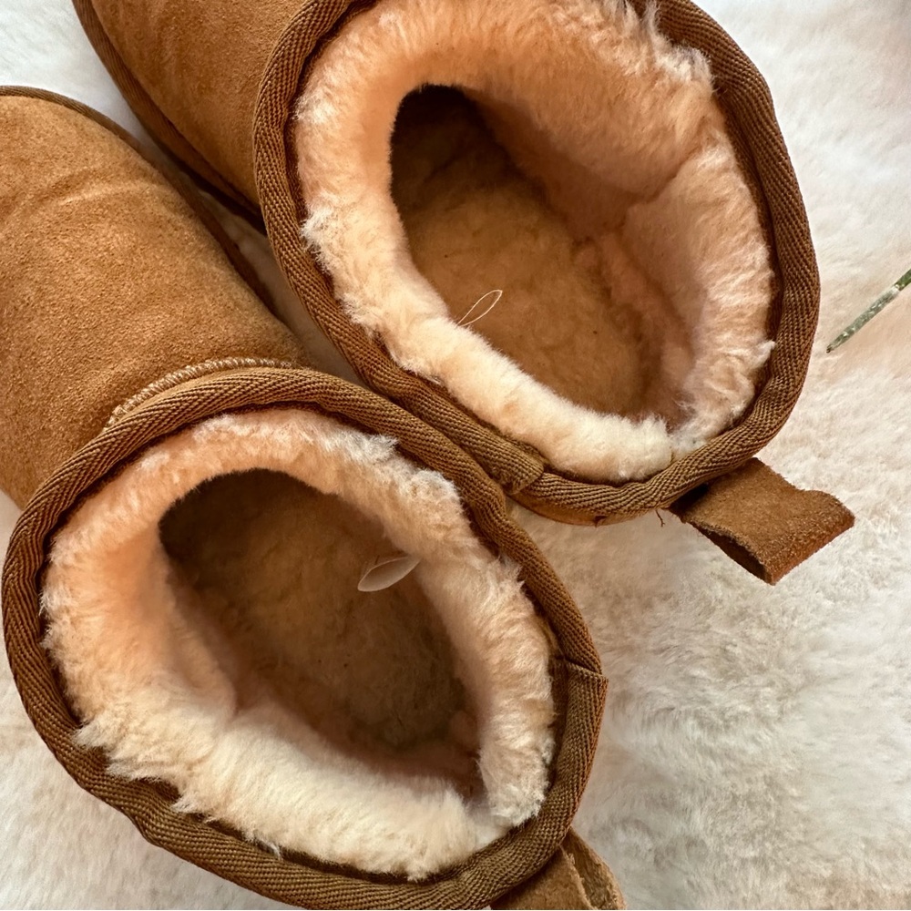 🩶SOLD🩶UGG | EUC - Classic Ultra Mini Booties - Size 7 - Chesnut - Picture 7 of 14